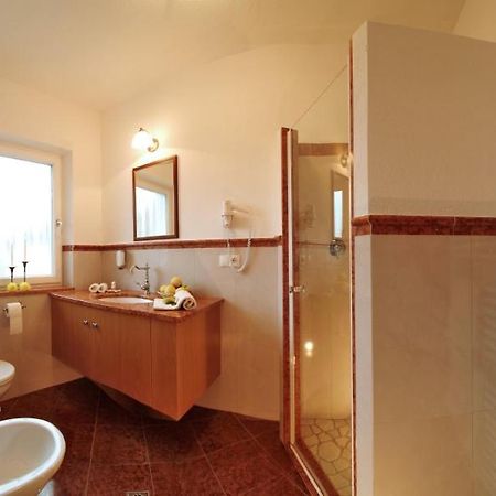Hotel Oberwirt Velturno Exteriör bild
