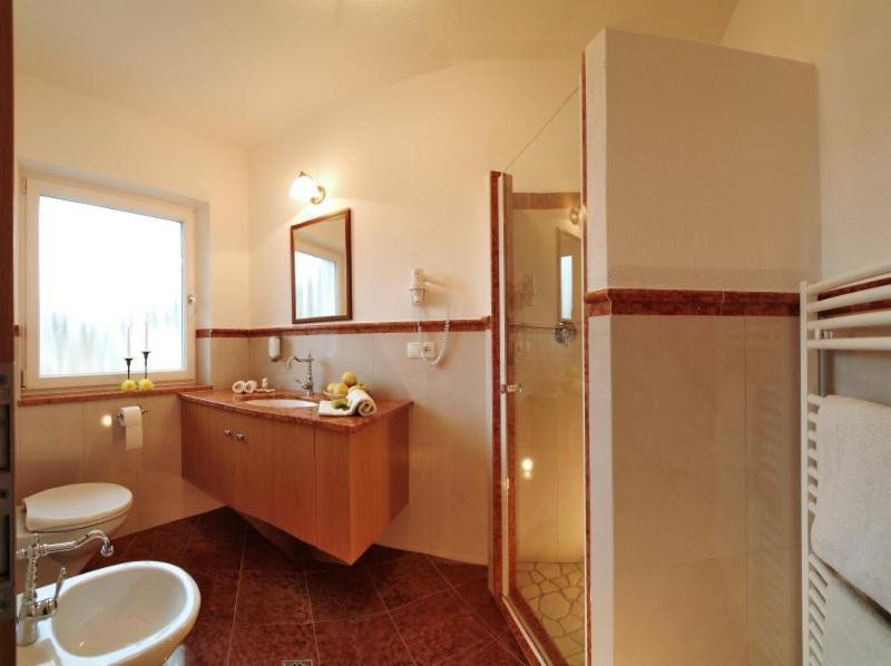 Hotel Oberwirt Velturno Exteriör bild
